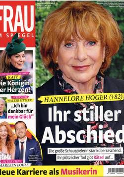 Frau Im Spiegel #3