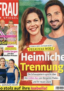 Frau Im Spiegel #18